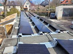 Sonnenkraft PV System , montiert in 06406 Bernburg © Solarzentrum Bernburg GmbH Sonnenkraft PV System , montiert in 06406 Bernburg © Solarzentrum Bernburg GmbH